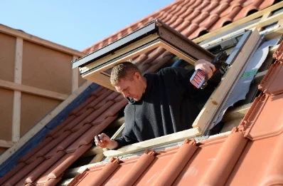 Pose de fenêtres de toit Velux à Plescop